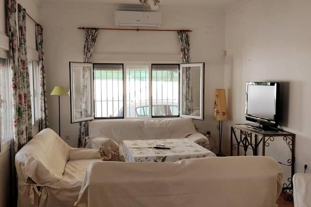 Sagrado Corazon - Chalet Con Piscina, A 25M Playa Sanlúcar de Barrameda Exteriör bild